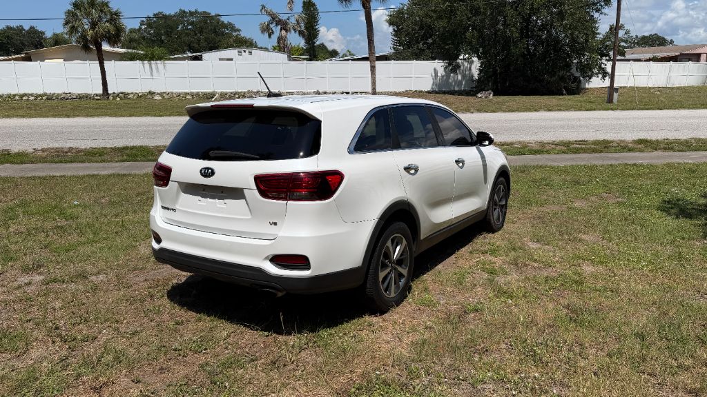 2020 Kia Sorento - $15,397