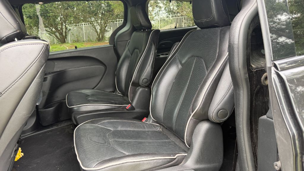 2022 Chrysler Pacifica - $25,397