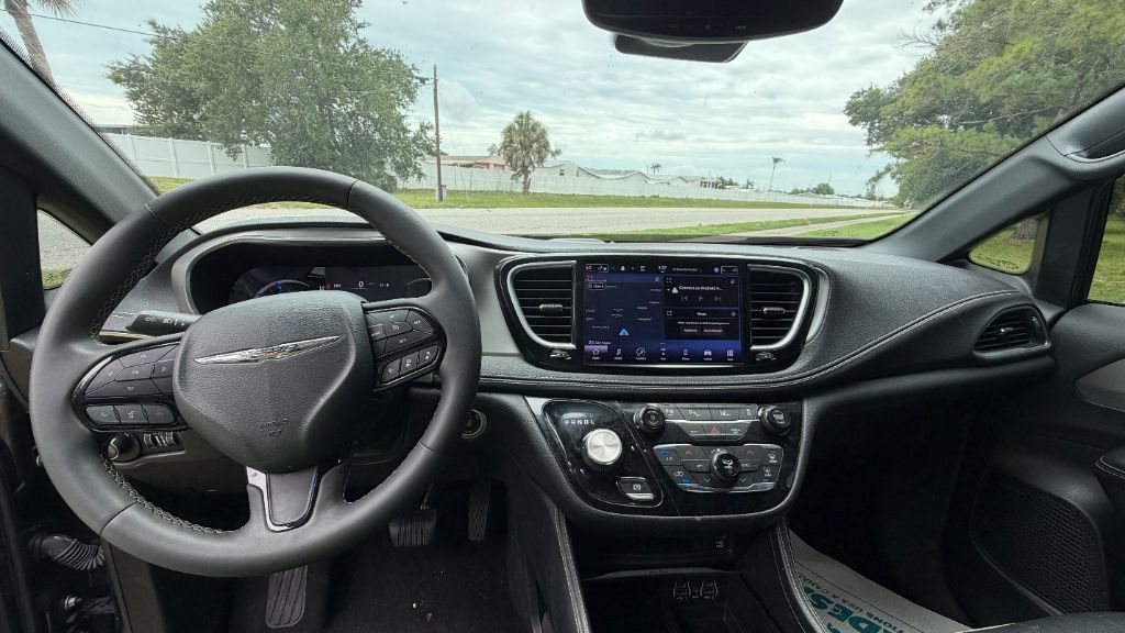 2022 Chrysler Pacifica - $25,397
