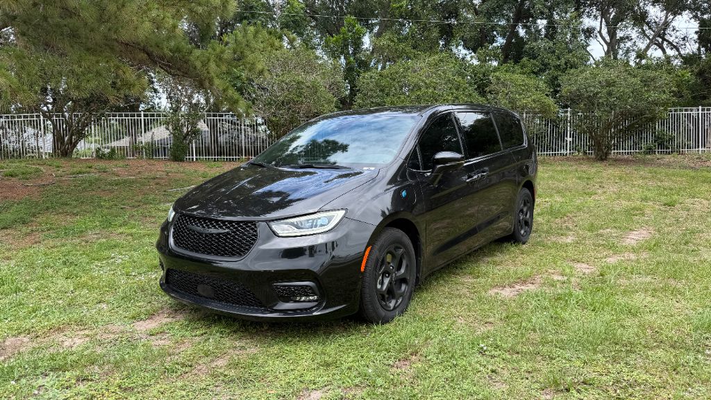 2022 Chrysler Pacifica - $25,397