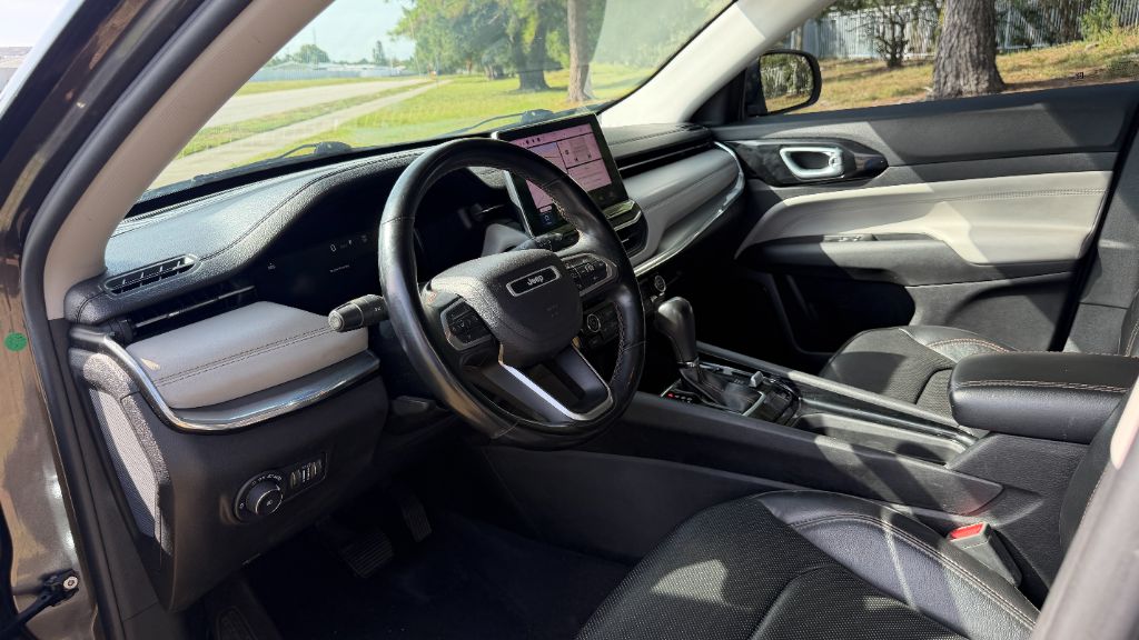 2022 Jeep Compass - $18,297
