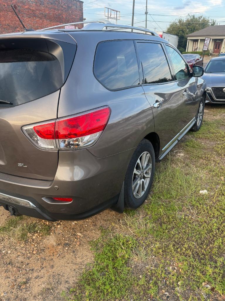 2014 Nissan Pathfinder - $7,500