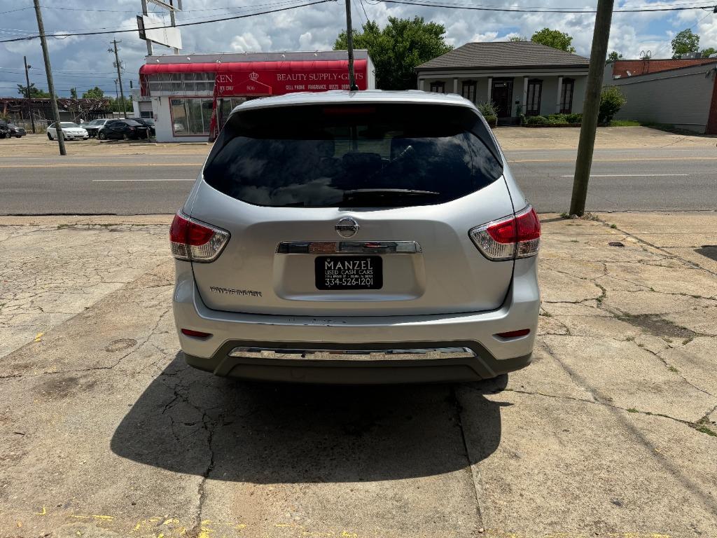 2014 Nissan Pathfinder S photo