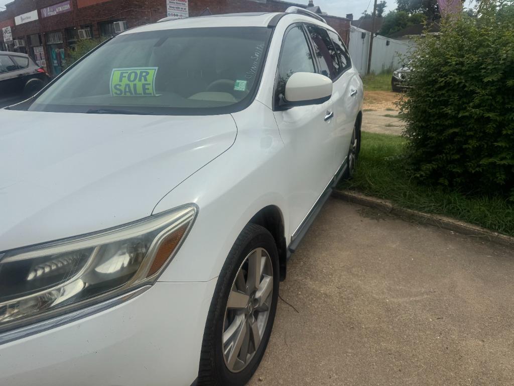 2013 Nissan Pathfinder - $7,500