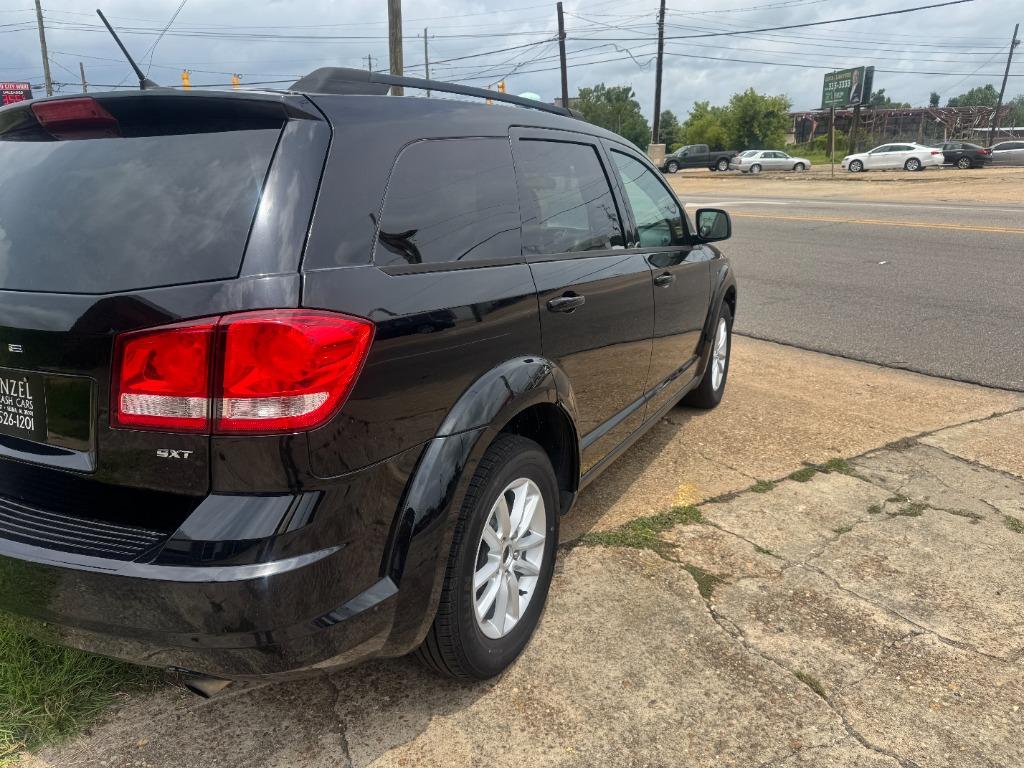 2015 Dodge Journey - $7,500