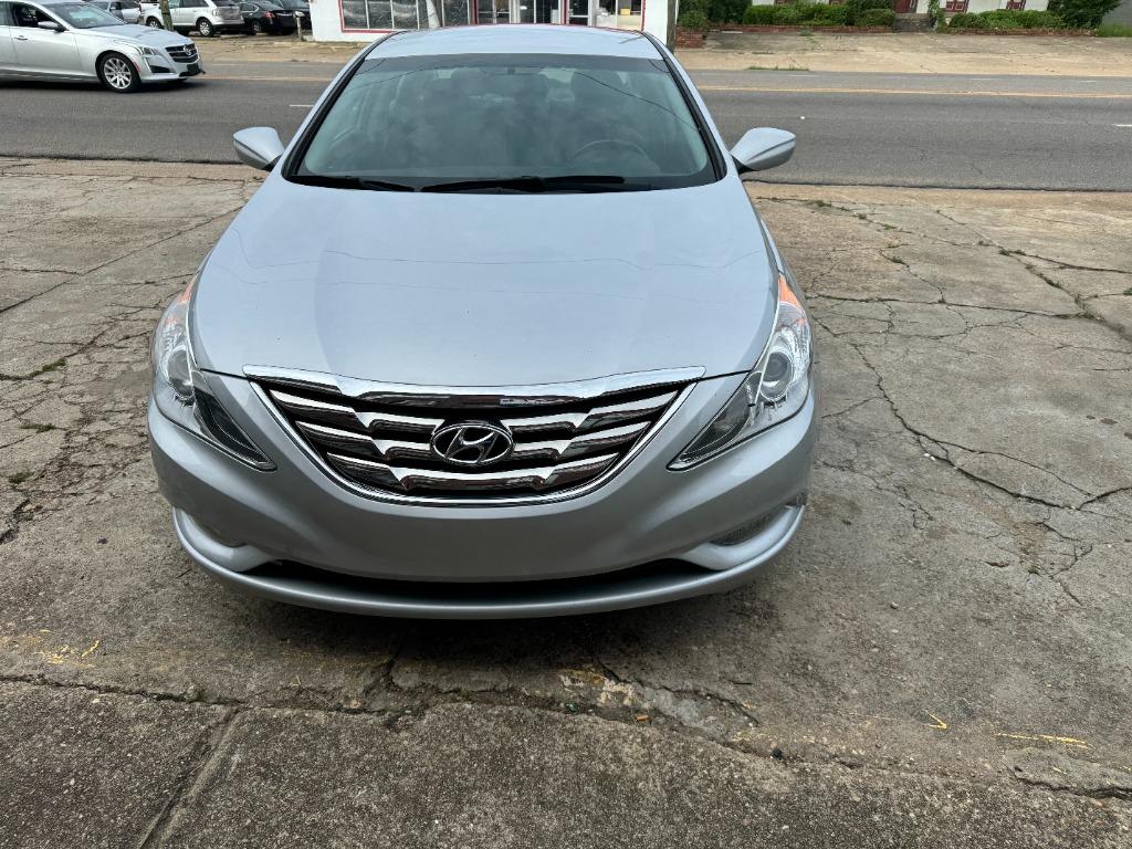 2012 Hyundai Sonata SE photo
