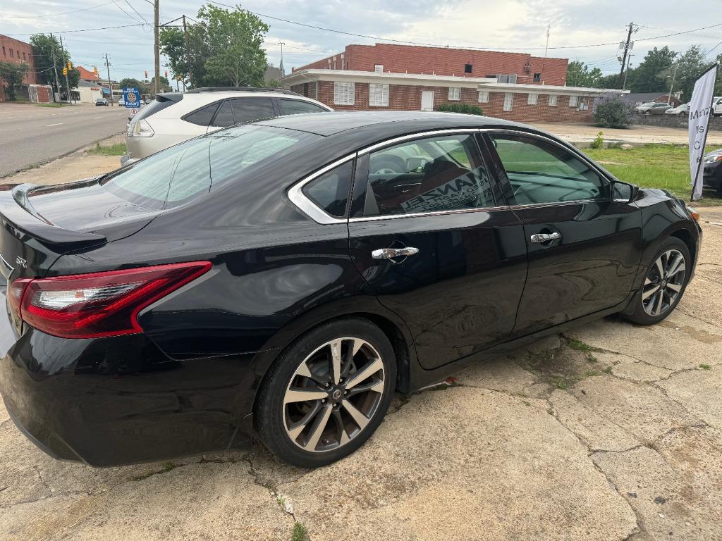 2017 Nissan Altima photo