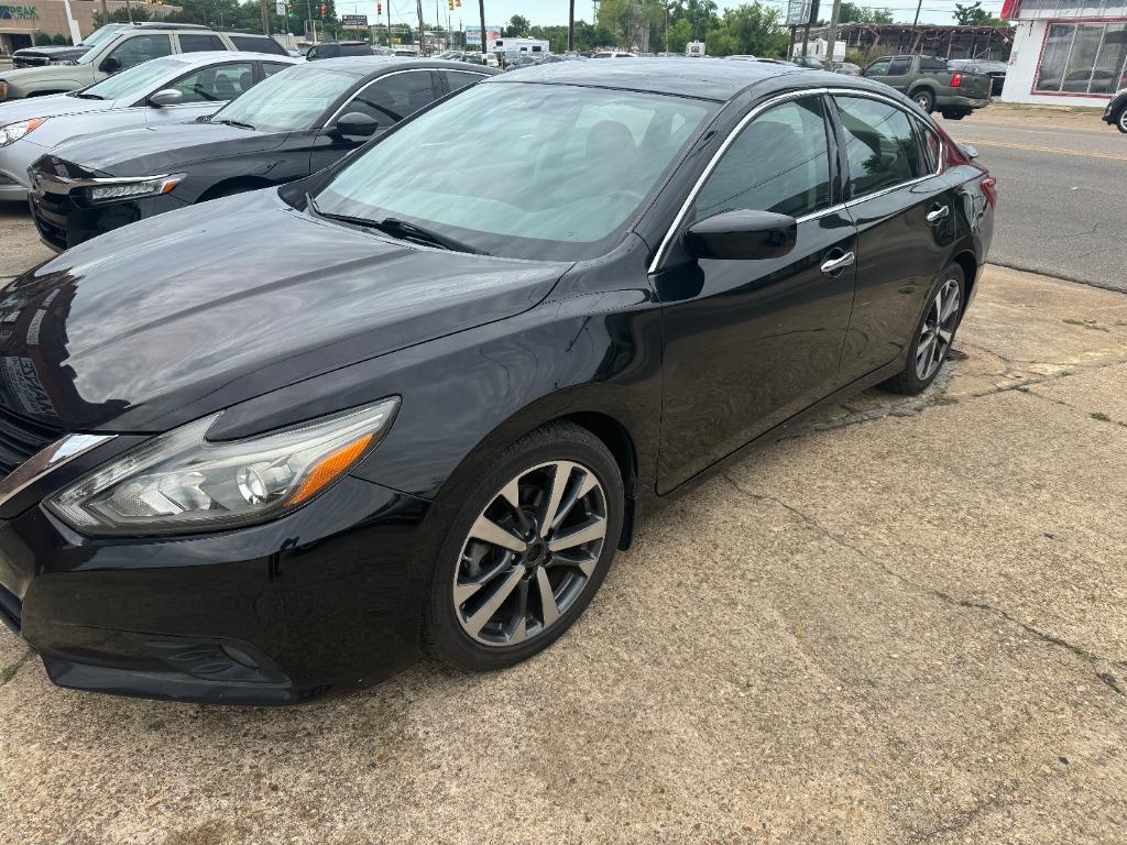 2017 Nissan Altima photo