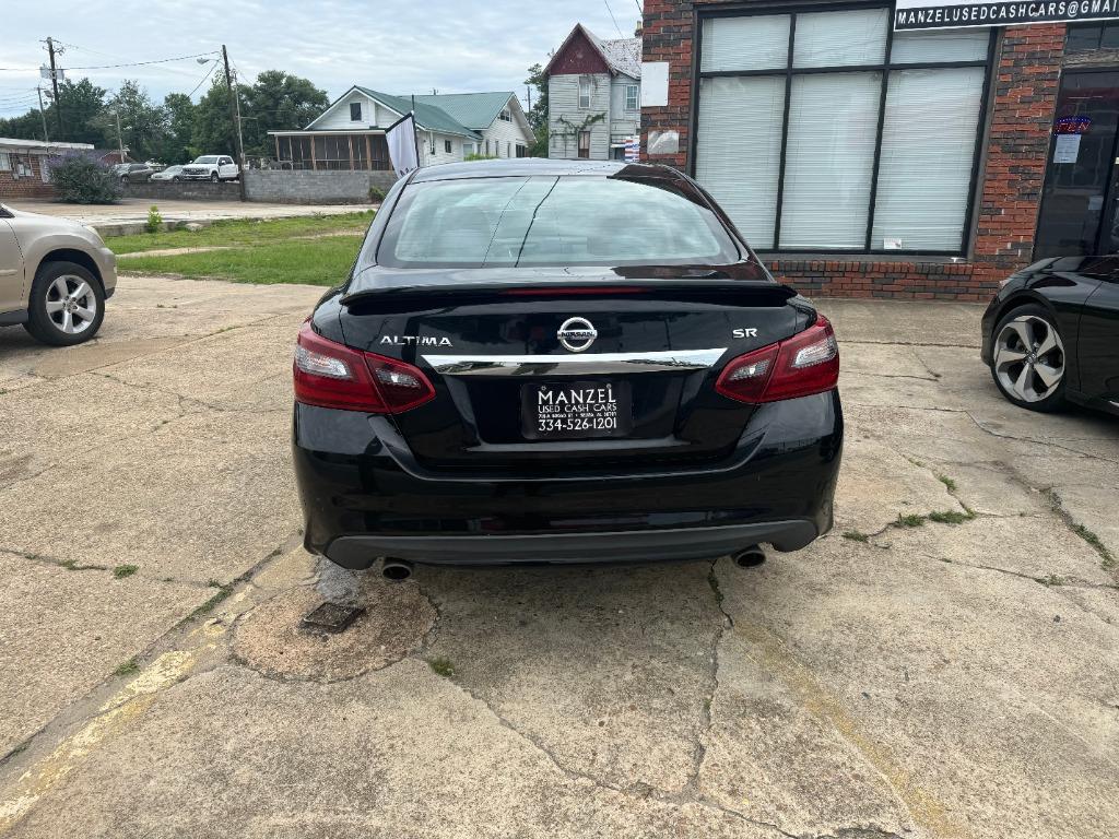 2017 Nissan Altima photo