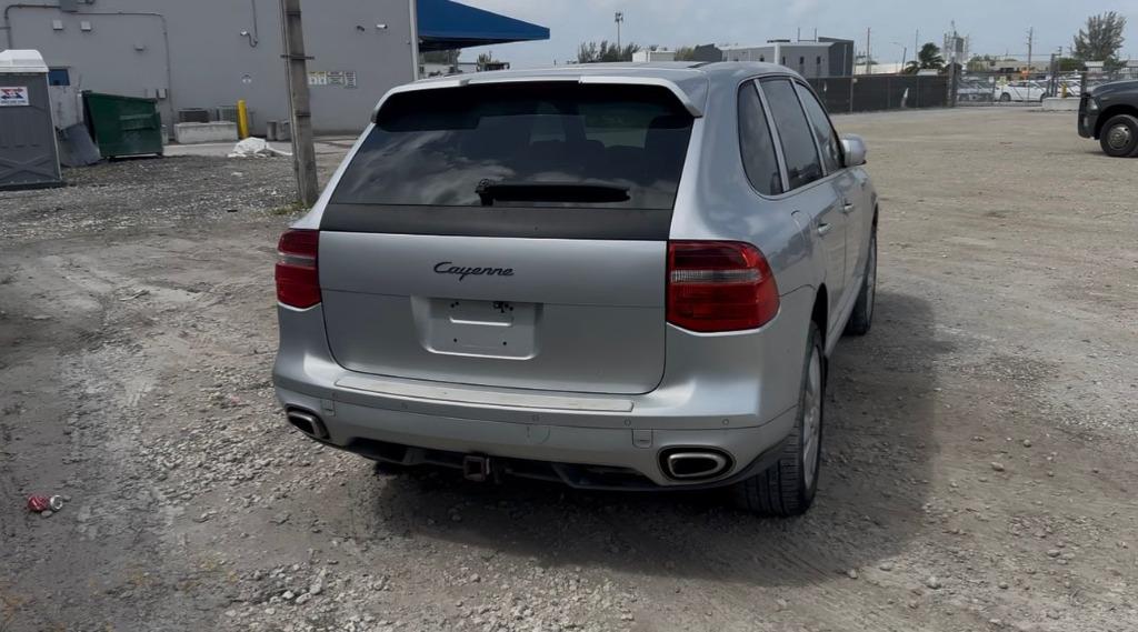 2010 Porsche Cayenne - $15,000