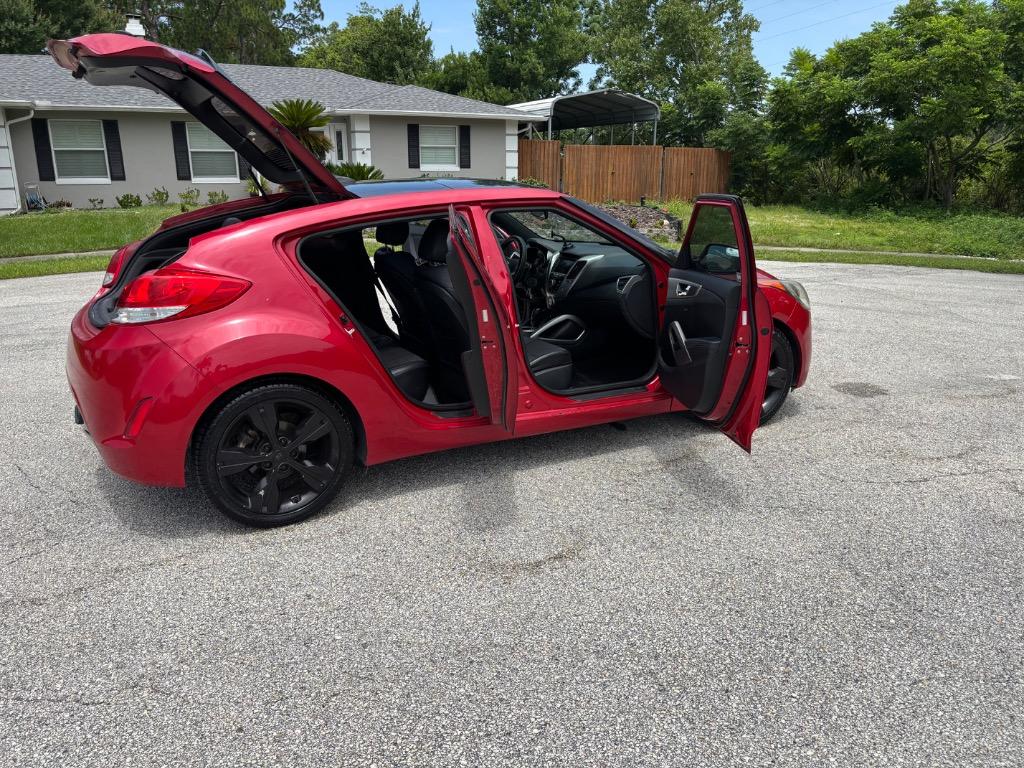2016 Hyundai Veloster - $4,950