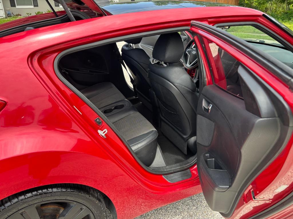 2016 Hyundai Veloster - $4,950
