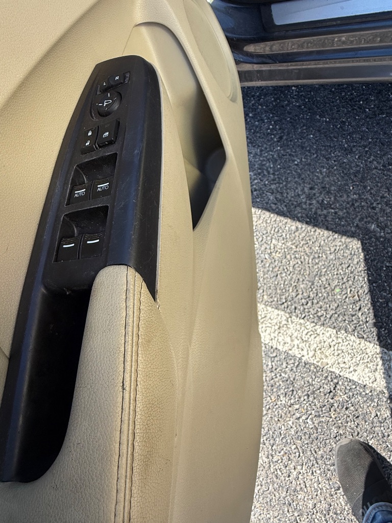 2014 Acura RDX - $7,999
