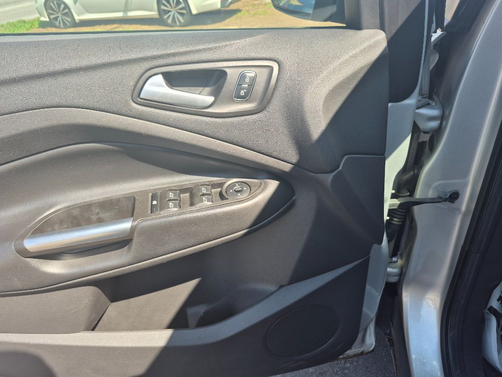 2017 Ford Escape - $8,999