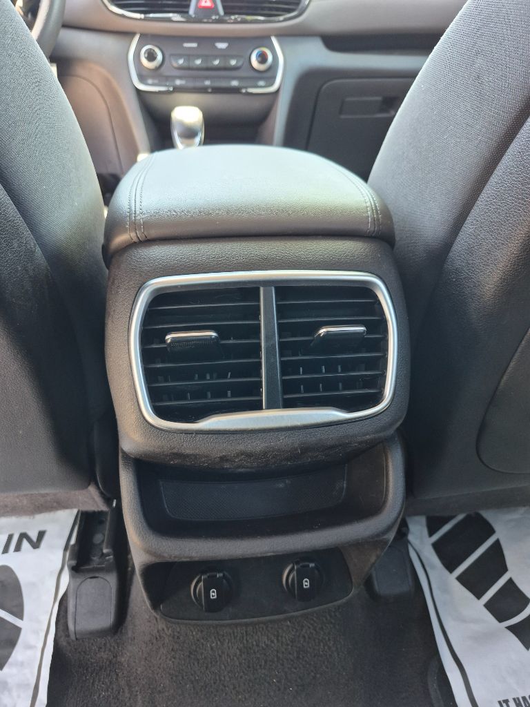 2019 Hyundai Santa Fe - $13,999