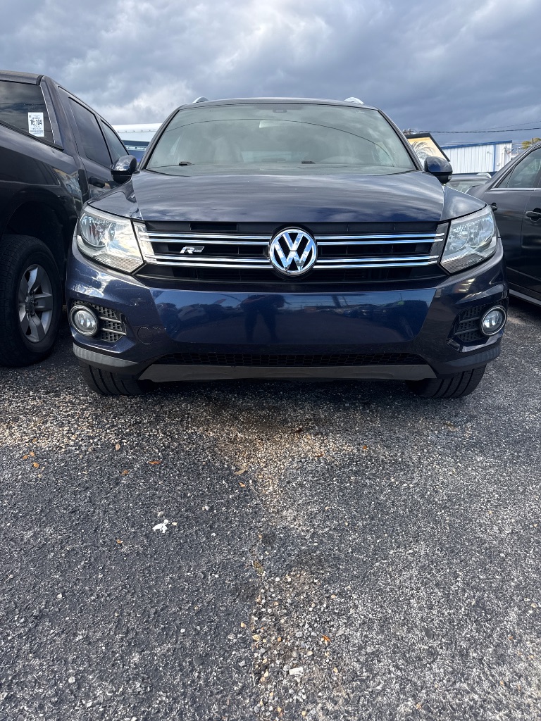 2016 Volkswagen Tiguan - $7,899