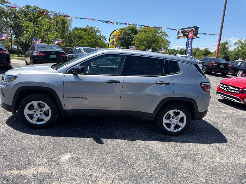 2023 Jeep Compass - $17,999