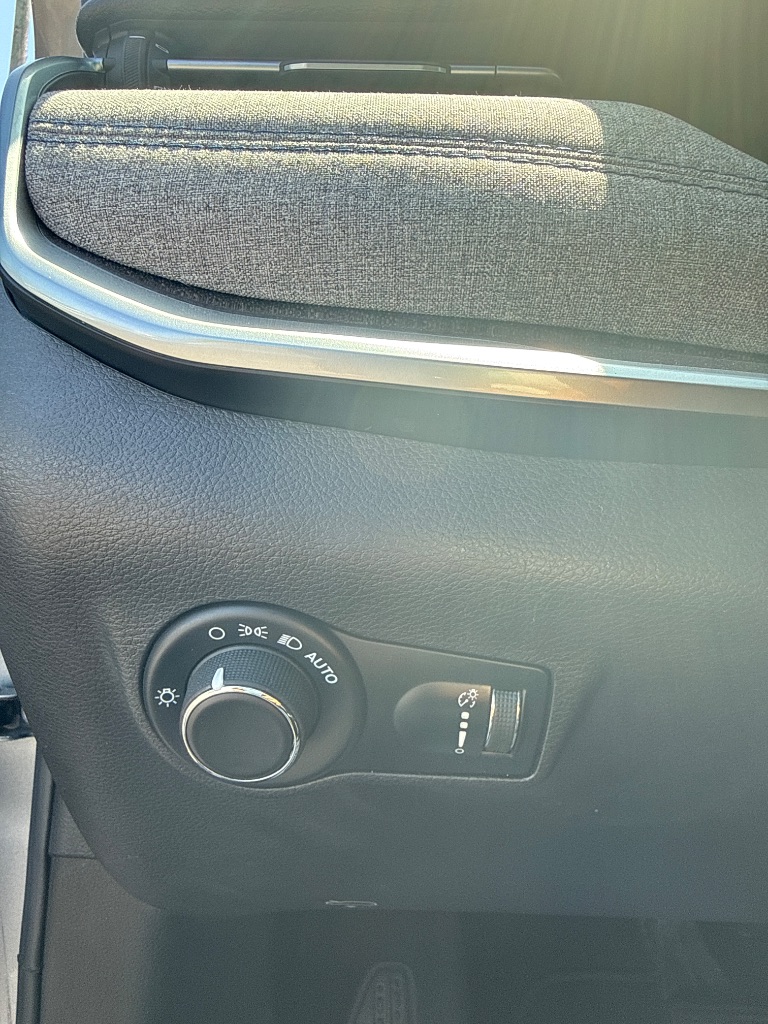 2023 Jeep Compass - $17,999
