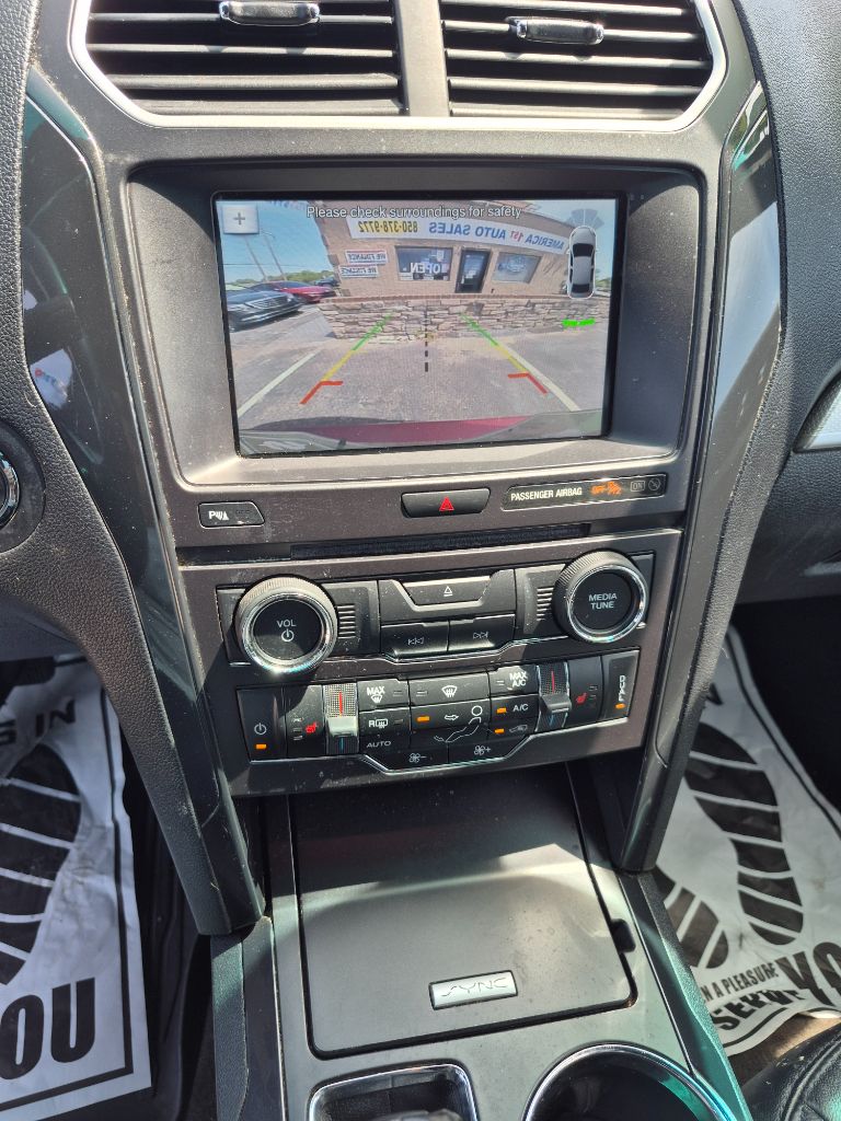 2017 Ford Explorer - $11,999