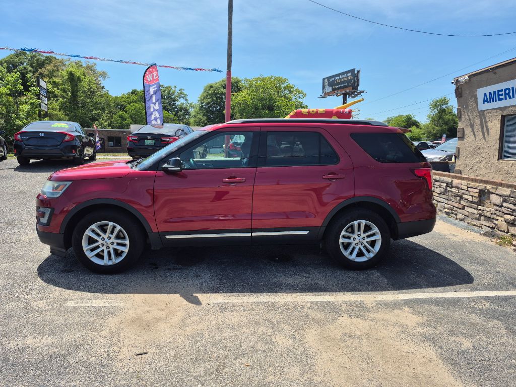 2017 Ford Explorer - $11,999