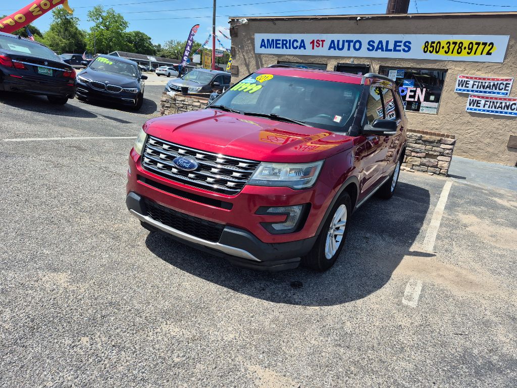 2017 Ford Explorer - $11,999