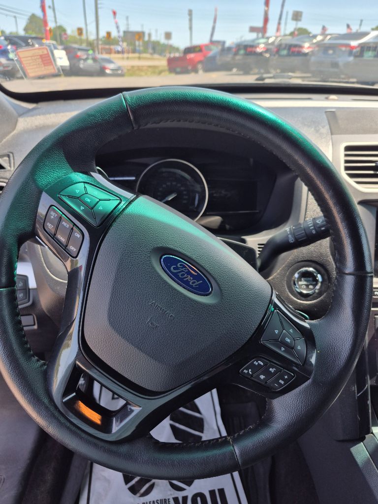 2017 Ford Explorer - $11,999