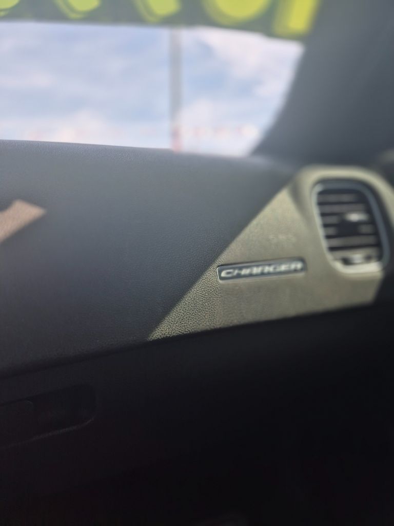2020 Dodge Charger - $18,999