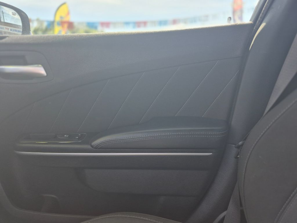 2020 Dodge Charger - $18,999