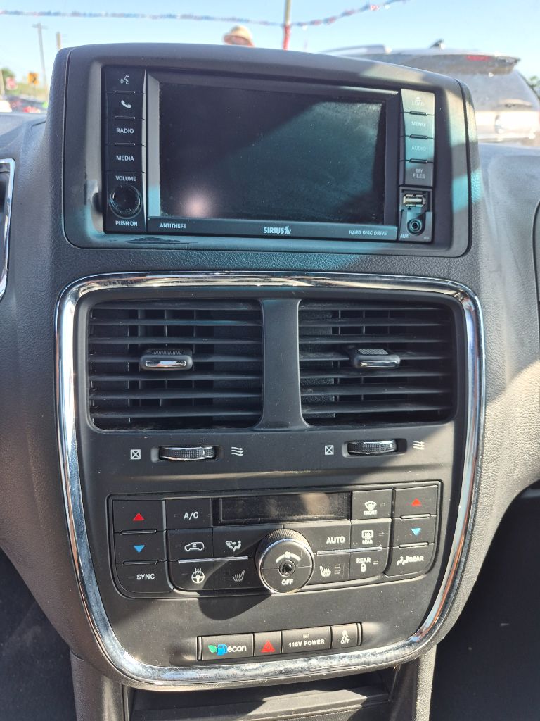 2017 Dodge Grand Caravan - $6,999