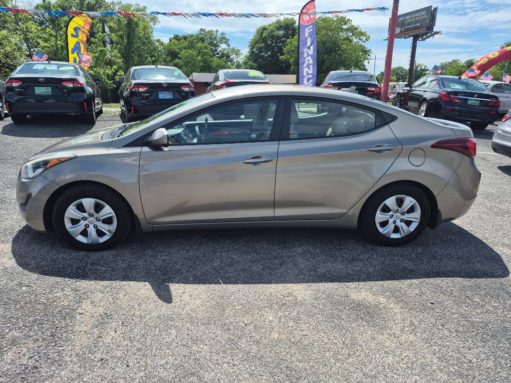 2016 Hyundai Elantra - $7,999