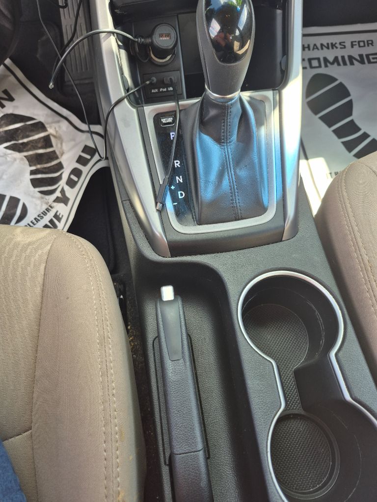 2016 Hyundai Elantra - $7,999