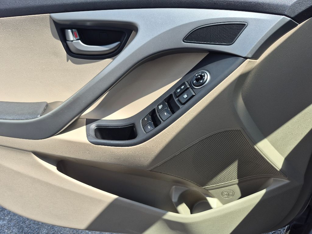 2016 Hyundai Elantra - $7,999