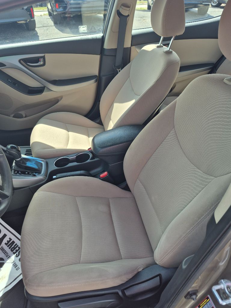 2016 Hyundai Elantra - $7,999