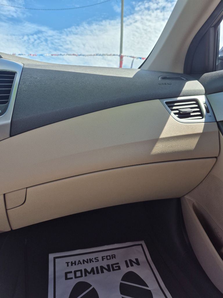 2016 Hyundai Elantra - $7,999