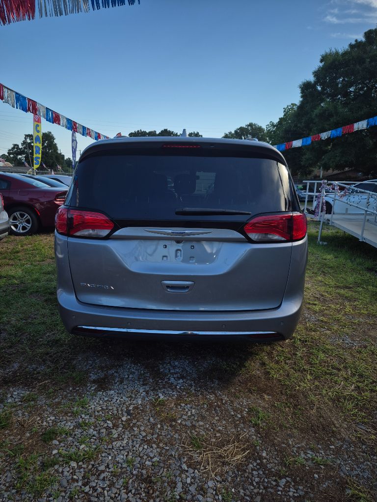 2020 Chrysler Pacifica - $9,999