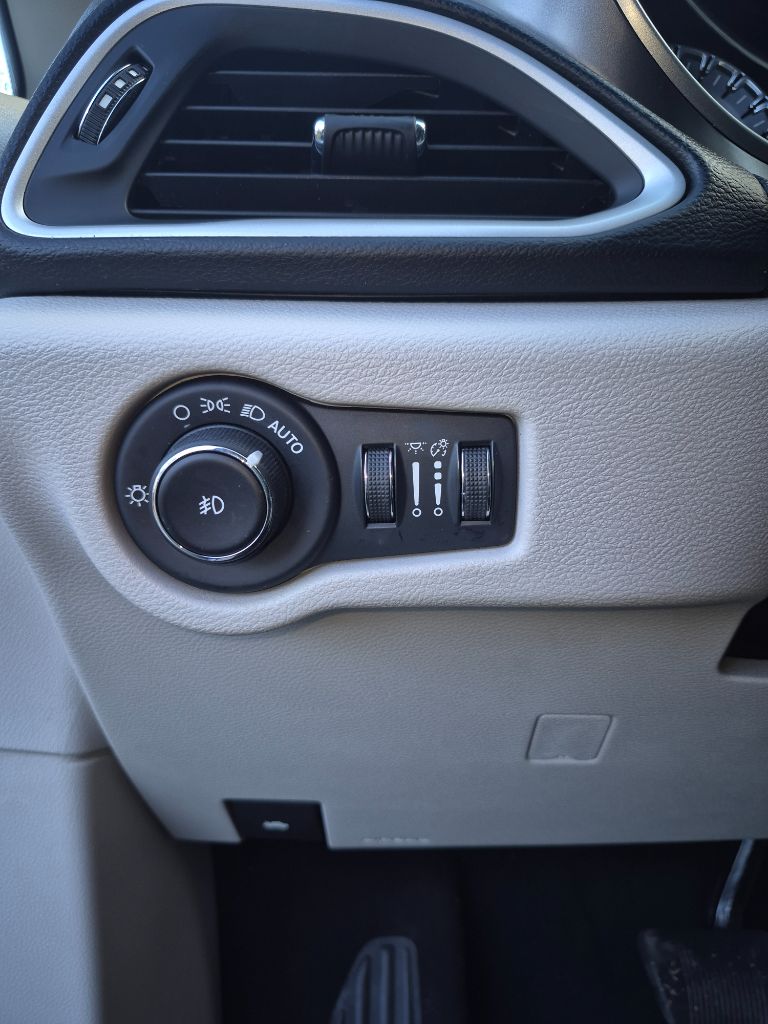 2020 Chrysler Pacifica - $9,999
