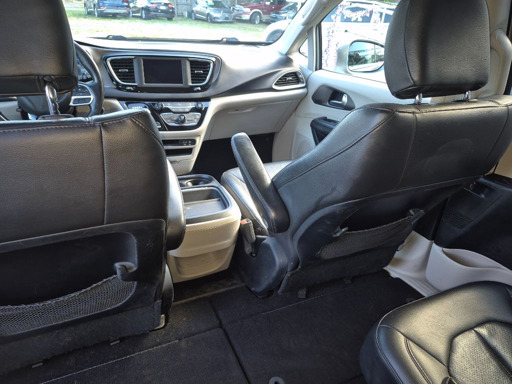 2020 Chrysler Pacifica - $9,999