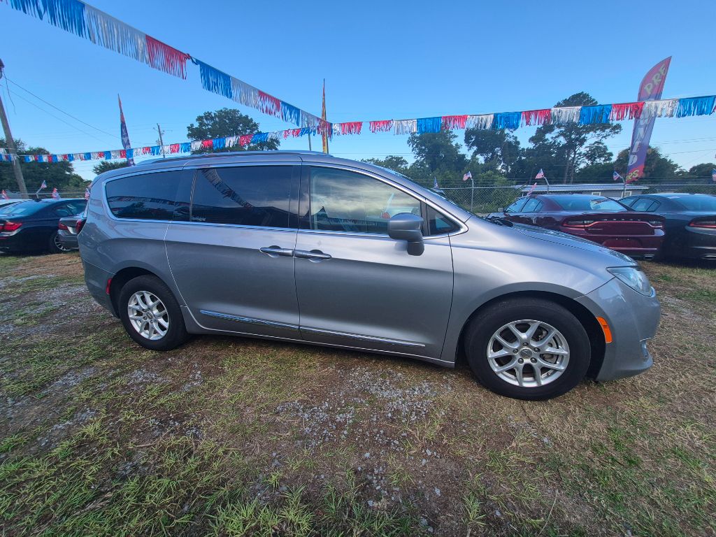 2020 Chrysler Pacifica - $9,999