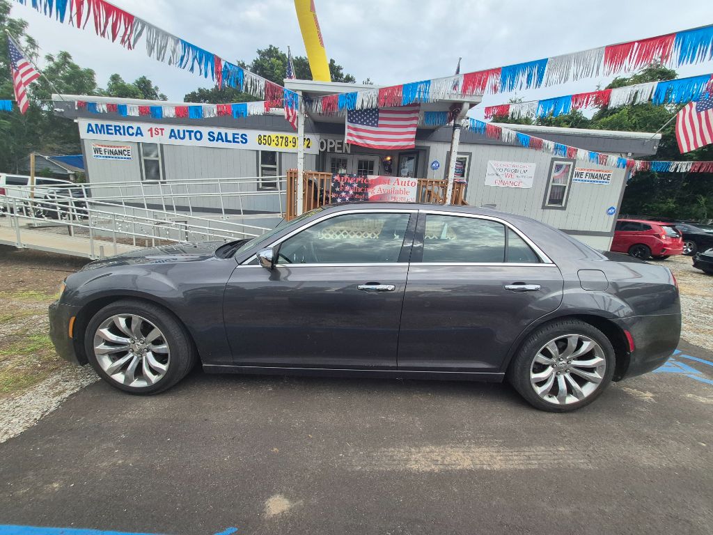 2017 Chrysler 300 - $11,999