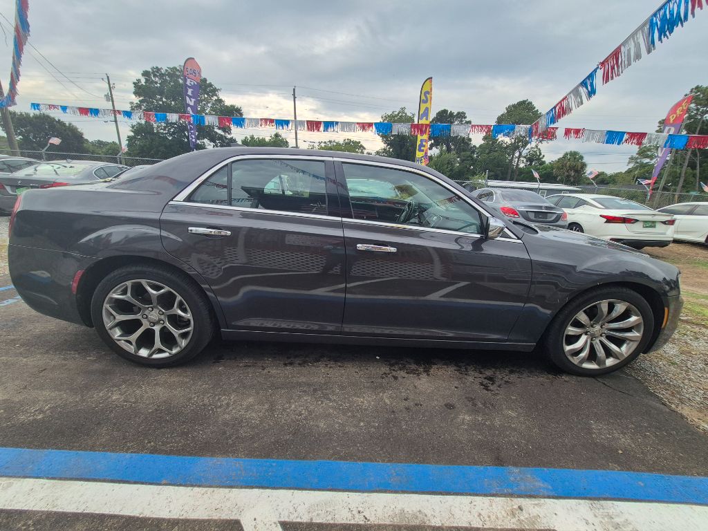 2017 Chrysler 300 - $11,999