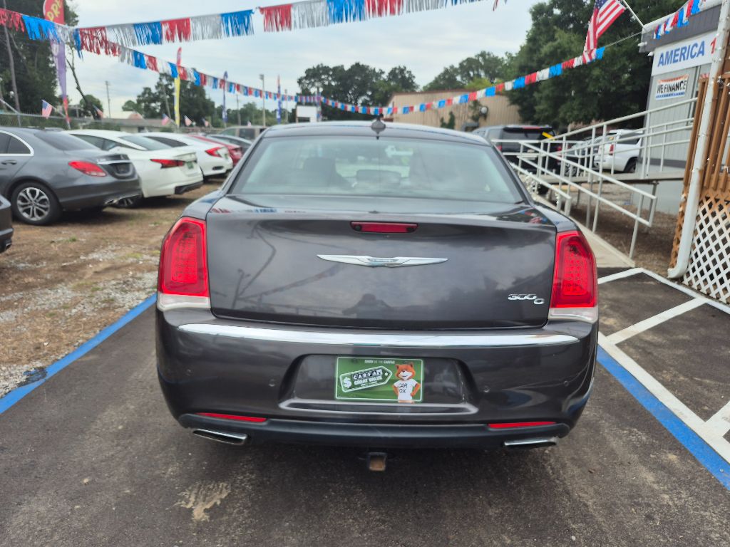 2017 Chrysler 300 - $11,999