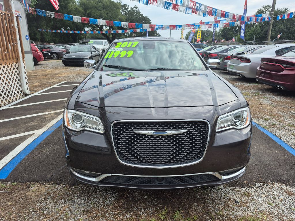 2017 Chrysler 300 - $11,999