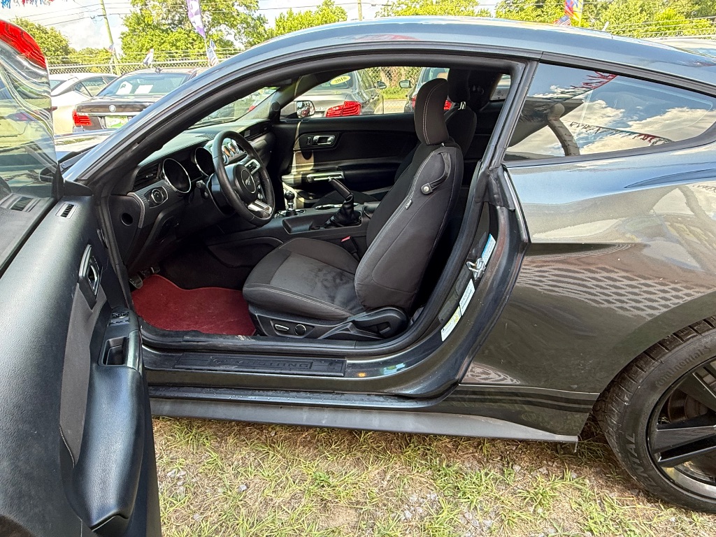 2015 Ford Mustang - $12,999