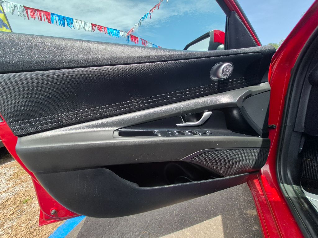 2023 Hyundai Elantra - $17,499