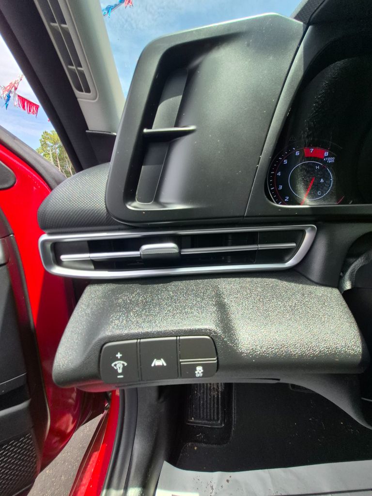 2023 Hyundai Elantra - $17,499