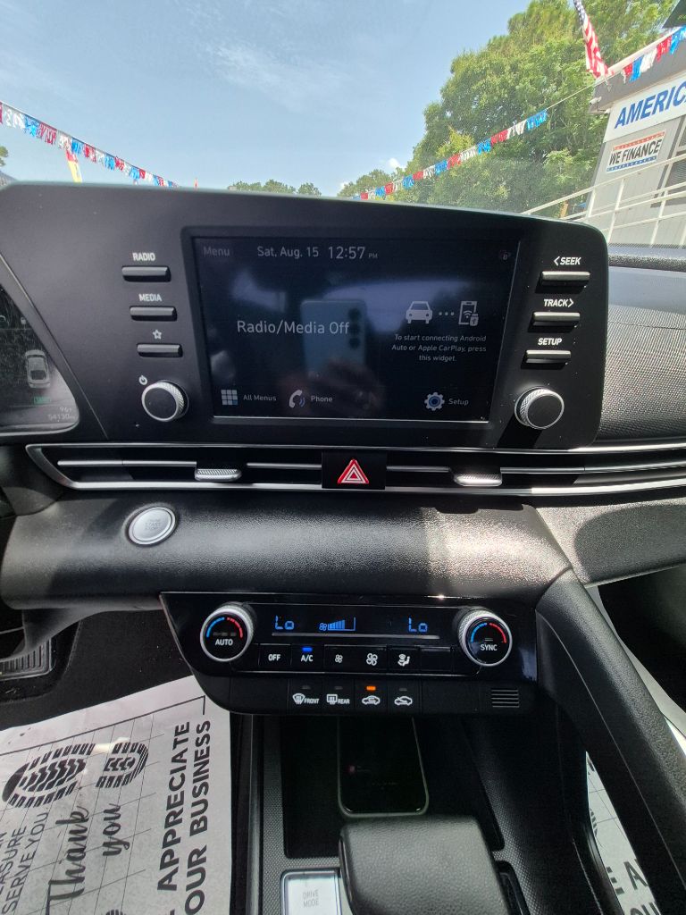 2023 Hyundai Elantra - $17,499