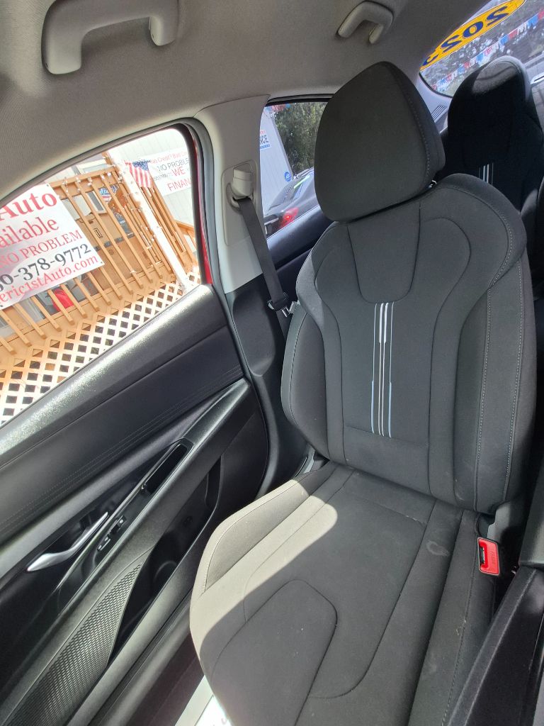 2023 Hyundai Elantra - $17,499
