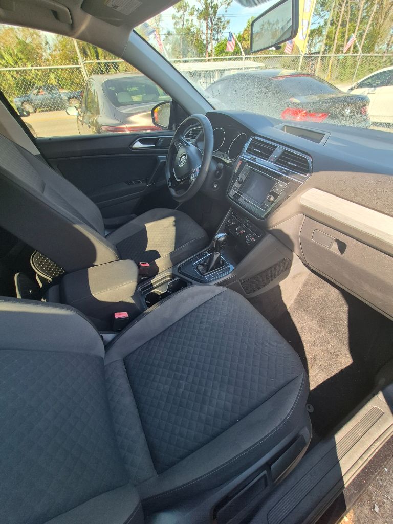 2018 Volkswagen Tiguan - $10,999