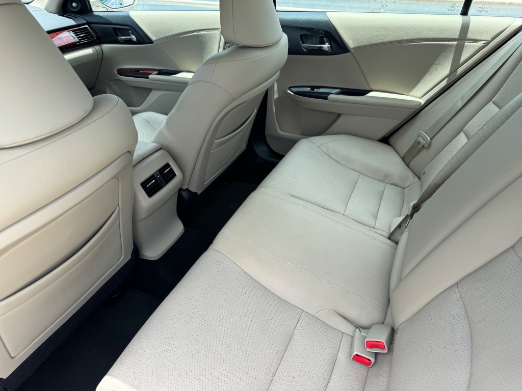 2013 Honda Accord - $13,999