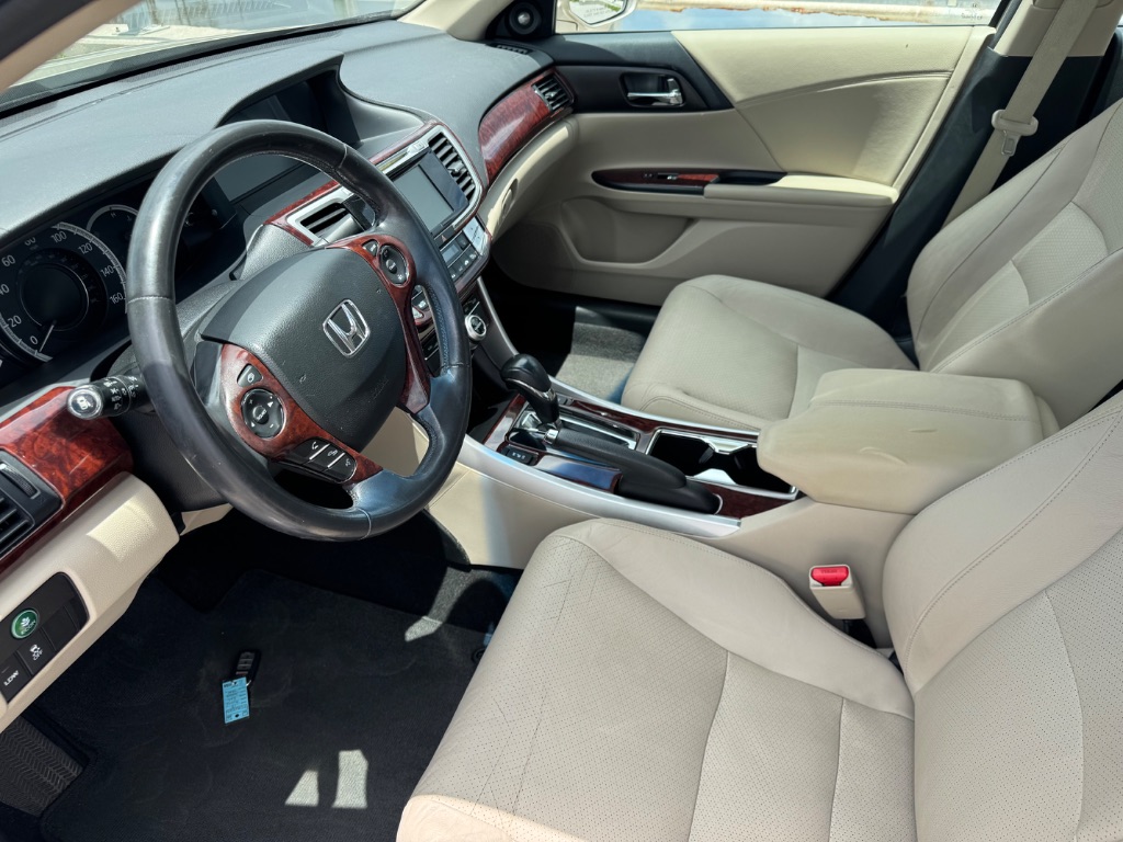 2013 Honda Accord - $13,999